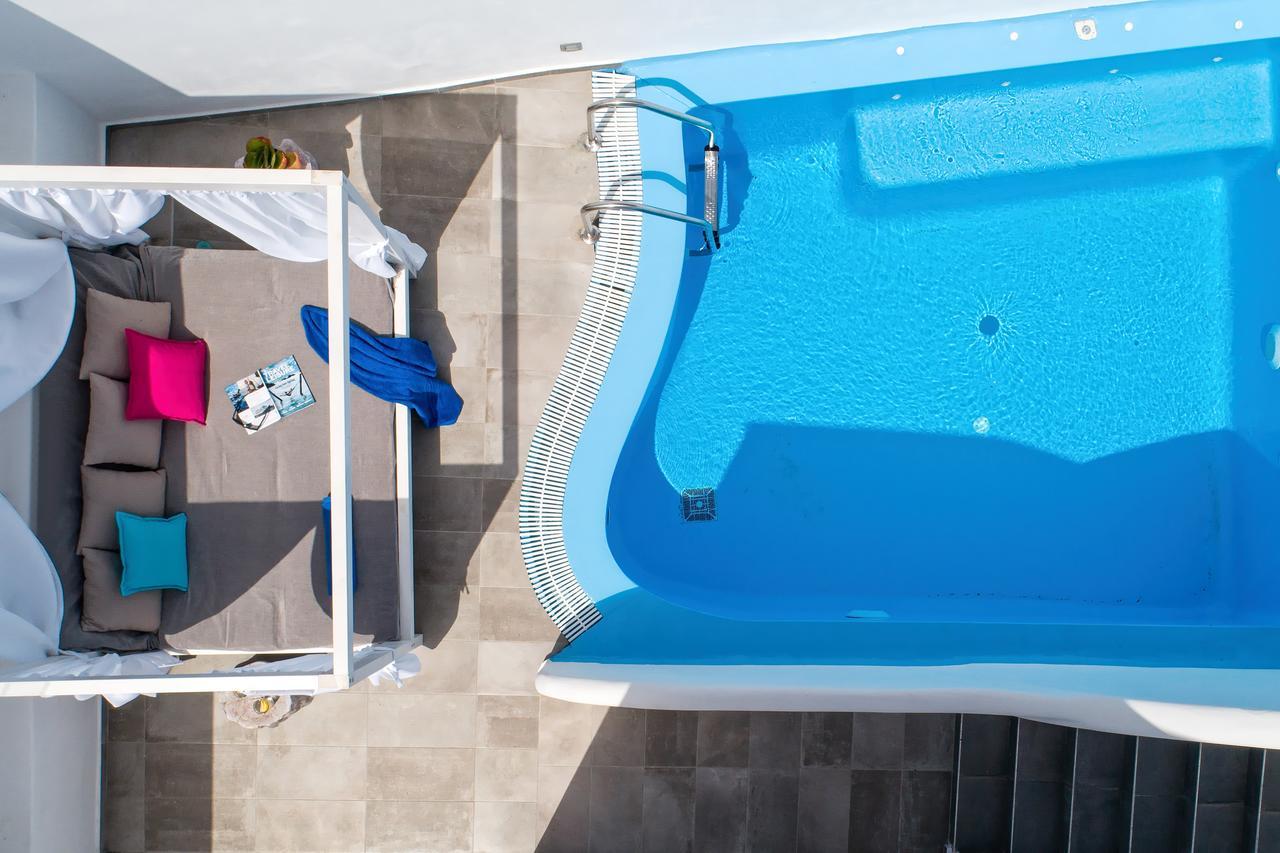 Santorini Blue Senses Villas เมซาเรีย ภายนอก รูปภาพ